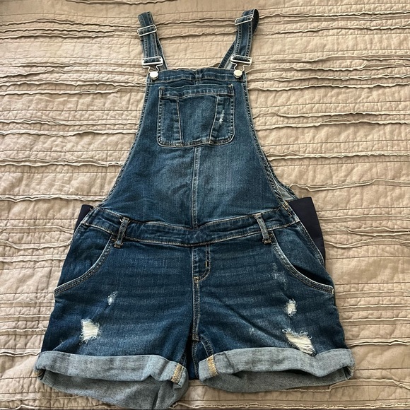 Maternity shortalls - Picture 1 of 3